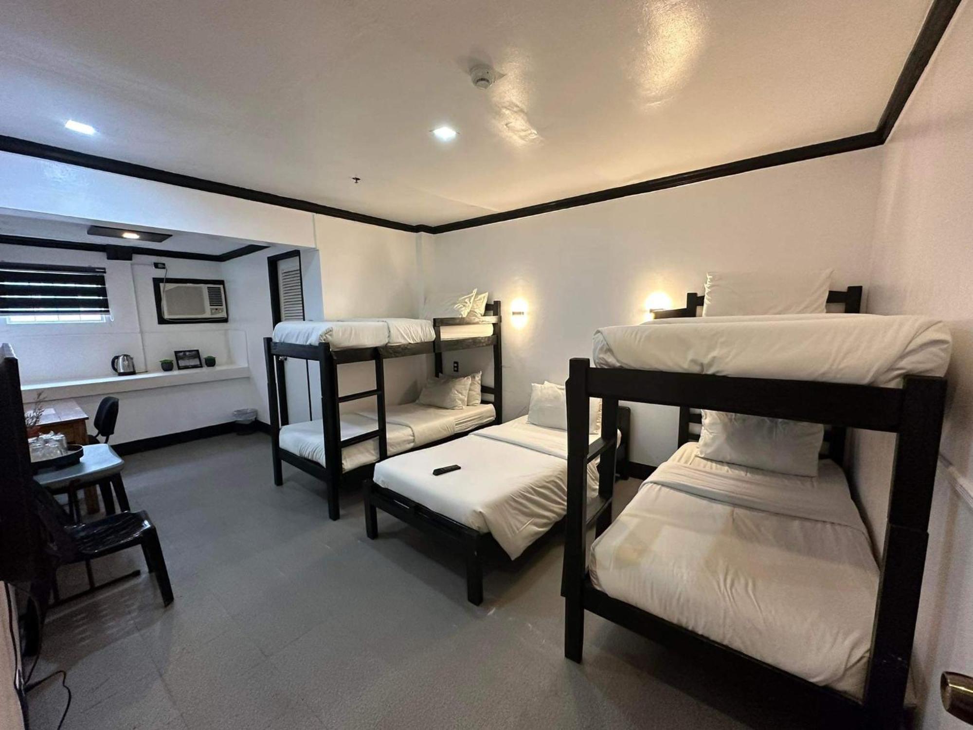 Fernando'S Hotel Sorsogon Esterno foto